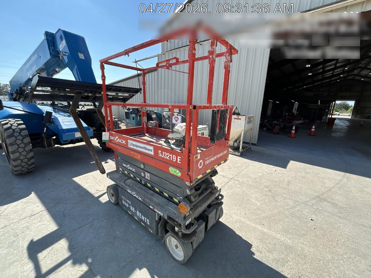 2024 Skyjack SJ3219 Electric Drive, Sld NM Tires, DBcns, RFRails, Power to Platform, T3 + Access Control