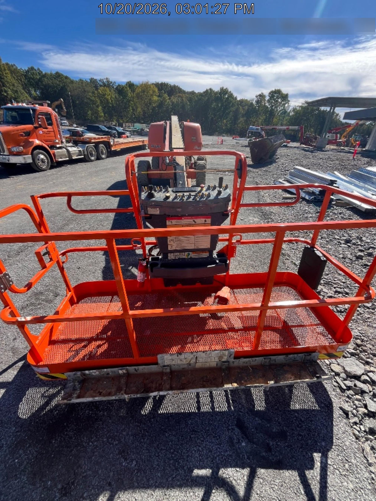 2022 JLG 660SJ