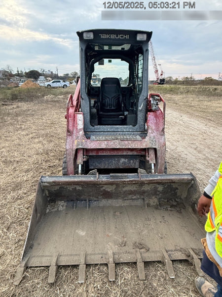 2020 Takeuchi TL8CR Cab/Heat/Air, 74hp, Hydraulic QC w/76" HD Bucket w/ Smooth Bolt on Edge, 76" HD Bucket w/Teeth