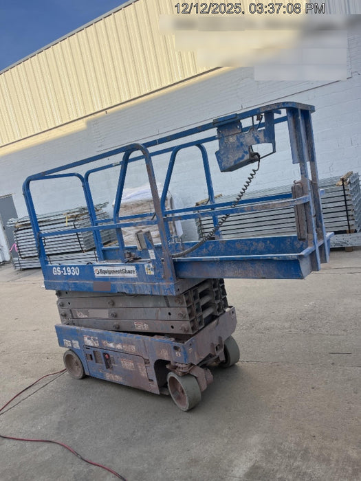 2020 Genie GS-1930 Fixed rails with chain entry gate - Pre A92.20