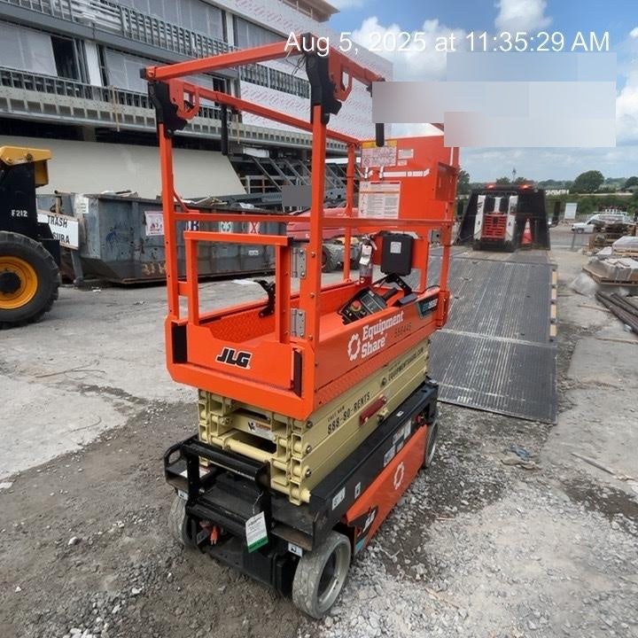2025 JLG ES1932