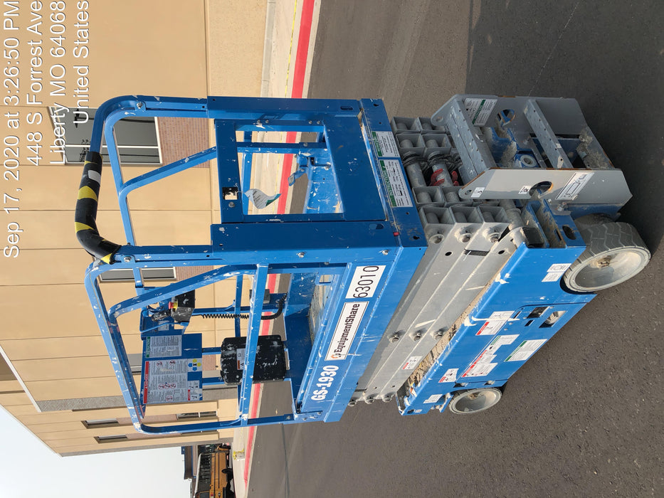 2020 Genie GS-1930 Solid Non Marking Tires, Beacon, Folding rails with half height swing gate
