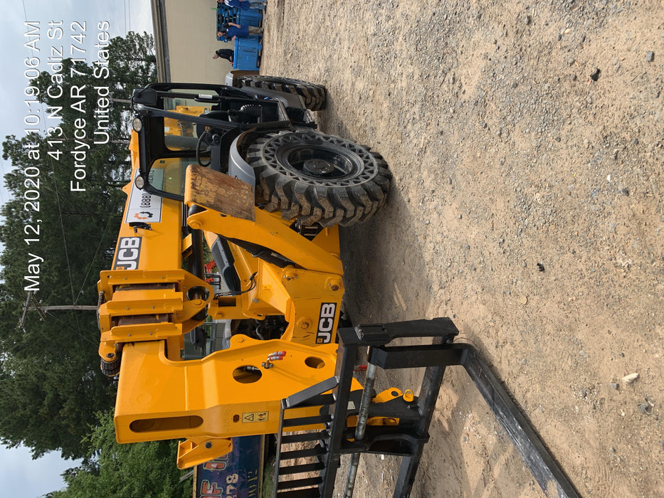 2019 JCB 512-56 Canopy, 109 HP, Solid Tires, STD Worklight, Beacon, Aux Hydraulics, Lifting Eye, Back up Alarm w/66" Carriage/60" Forks