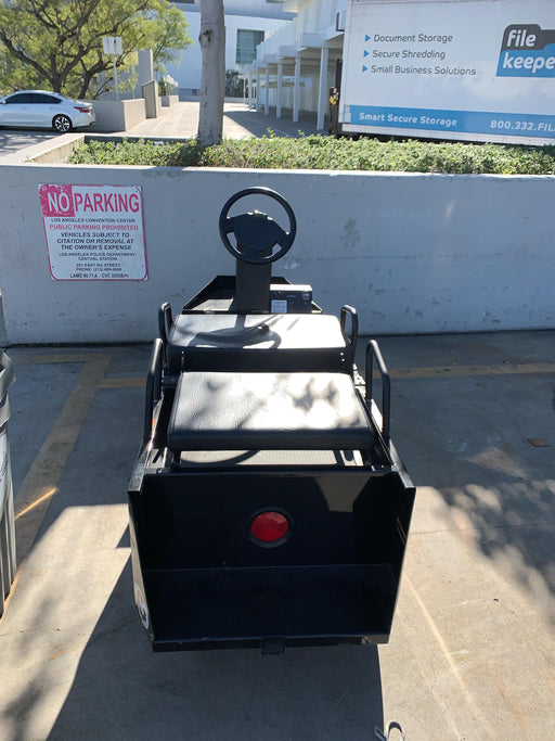 2021 Expeditor Expeditor 3 wheel Expeditor, Steering Wheel, Solid Non marketing tires, Ball Hitch, Front bumper, Painted Black