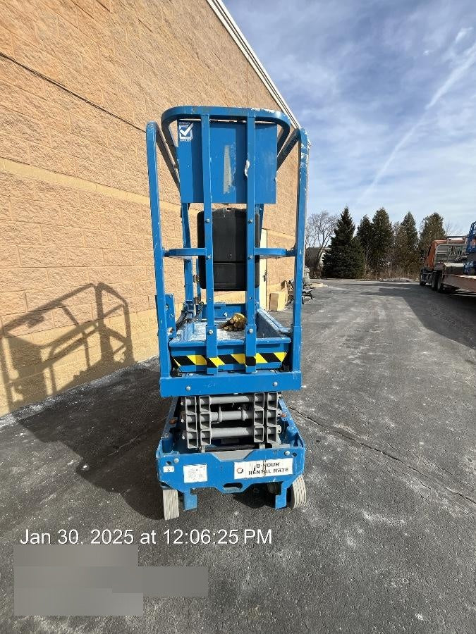 2021 GENIE GS-1330m