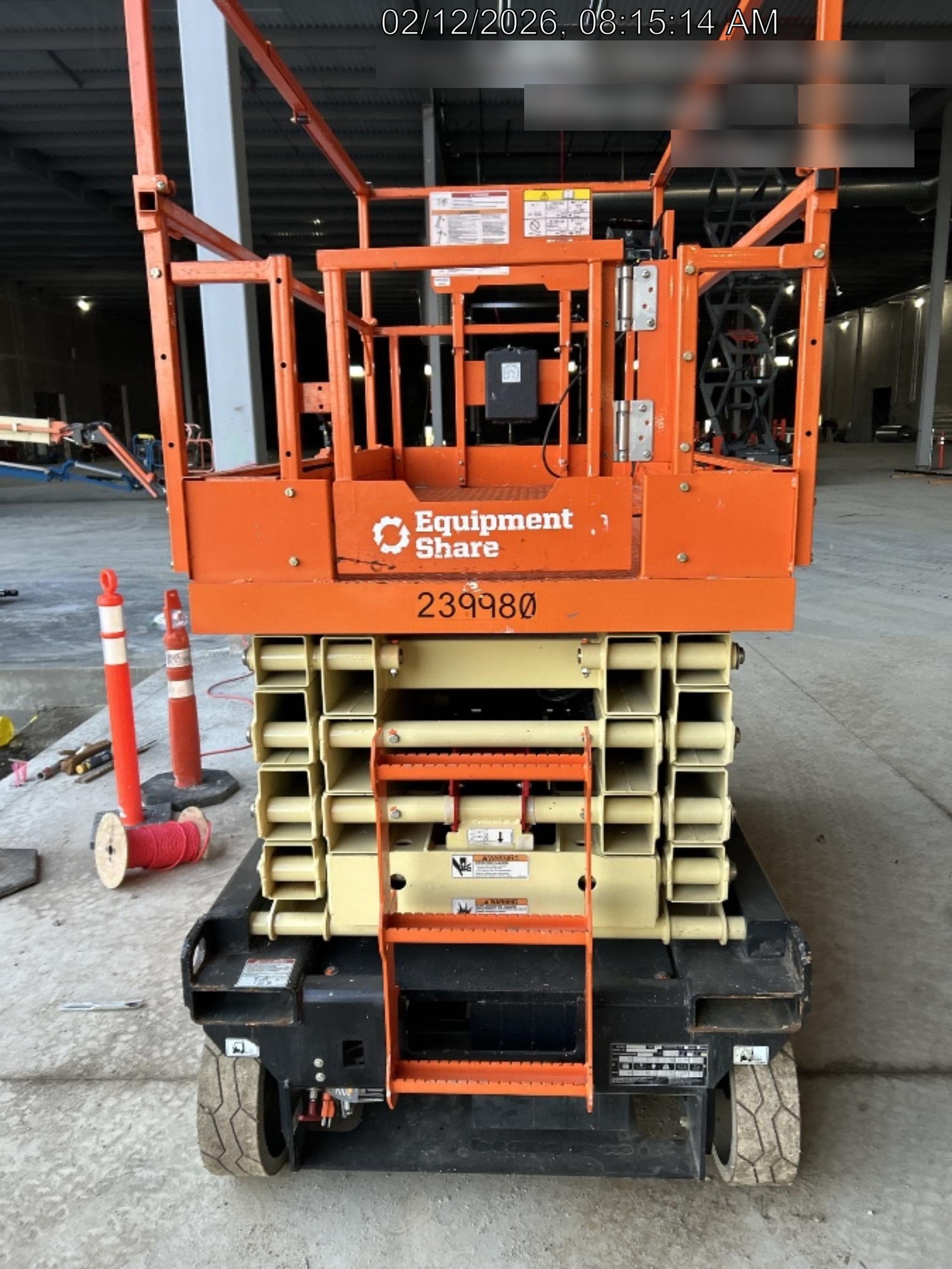 2022 JLG ES3246