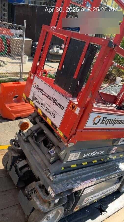 2022 JLG ES1932