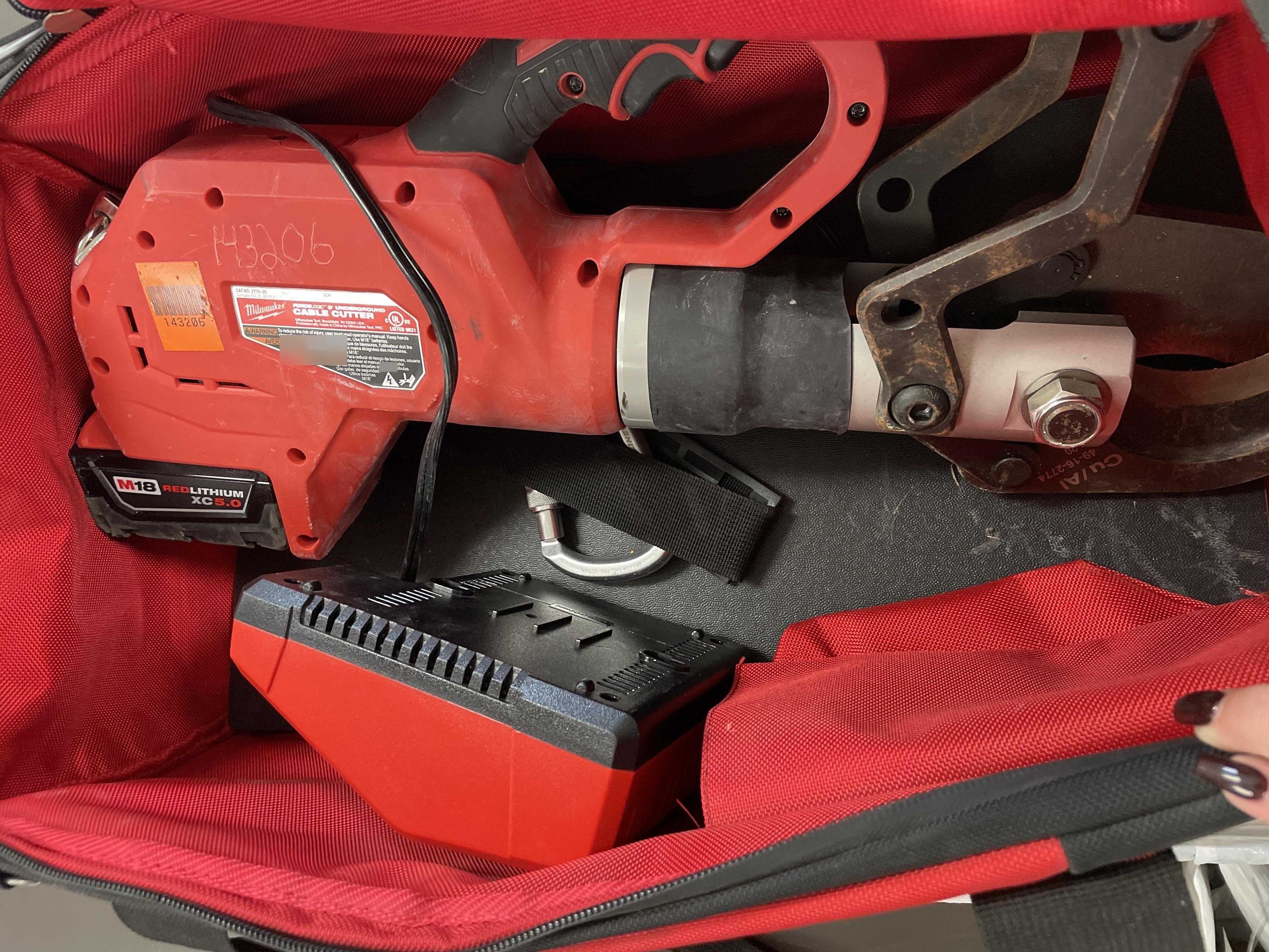 2021 MILWAUKEE 2776-21