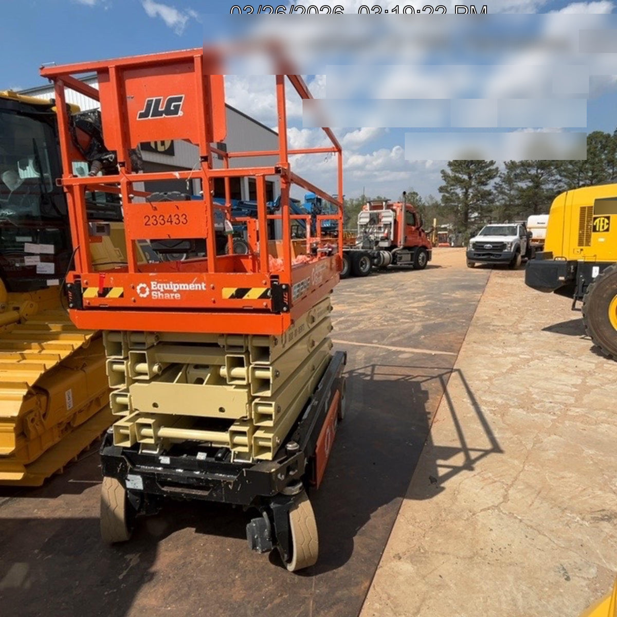 2022 JLG ES3246