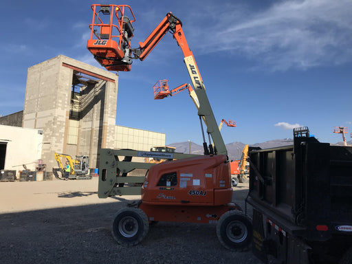 2019 JLG 450AJ
