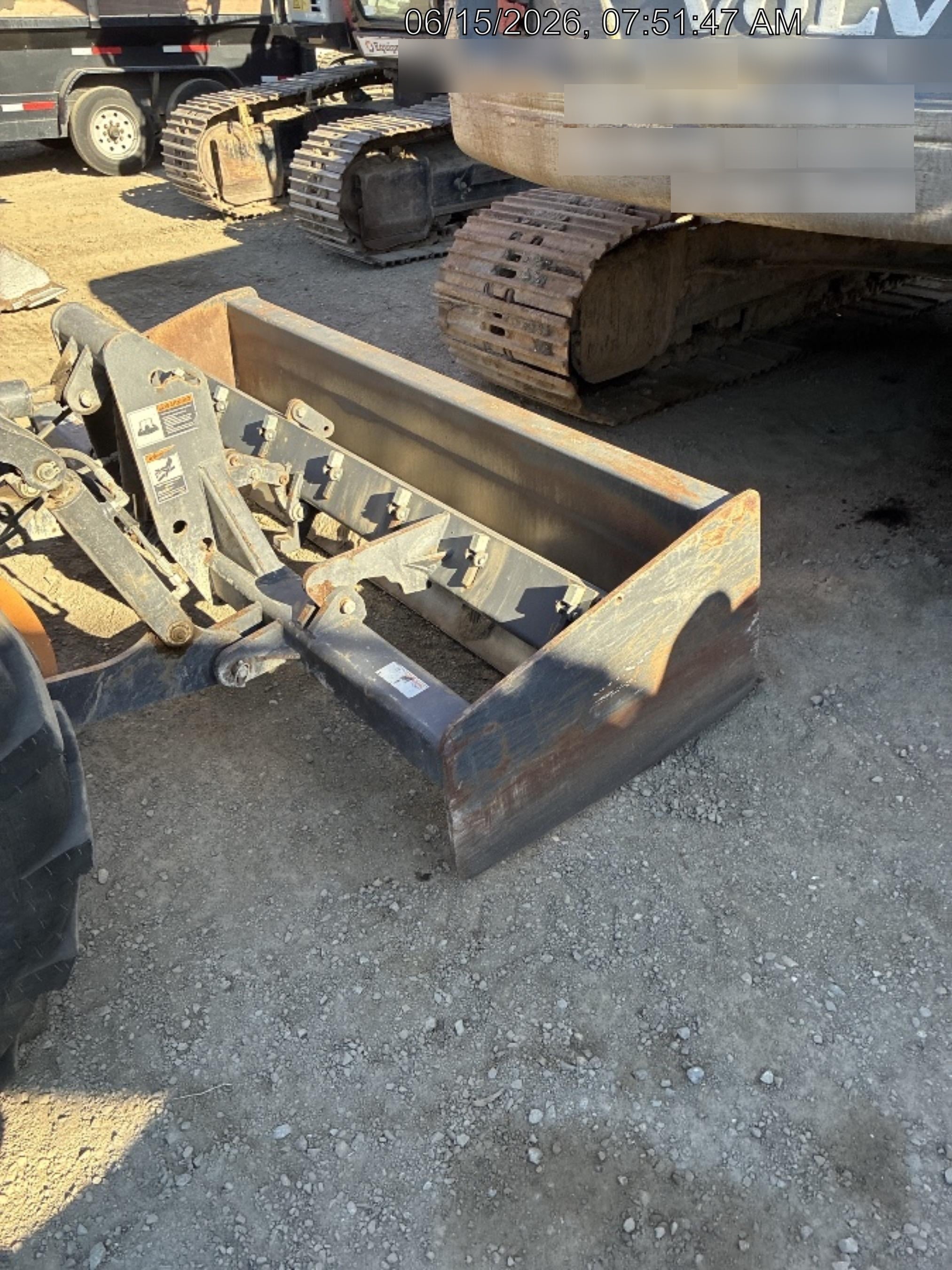 2019 Case 570N EP Canopy, 4WD, GP Front Bucket, Dual Tilt Cylinder, 84" Box Blade w/ Scarifier, Wheel Weights, Beacon