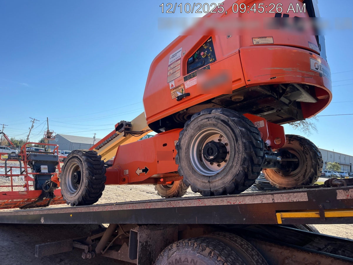 2019 JLG 400S