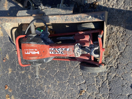 2020 HILTI TE 3000-AVR