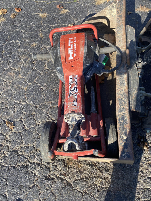 2020 HILTI TE 3000-AVR