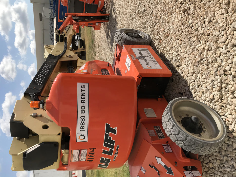 2019 JLG E400AJP