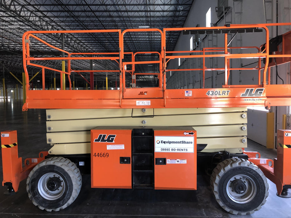 2019 JLG 430LRT