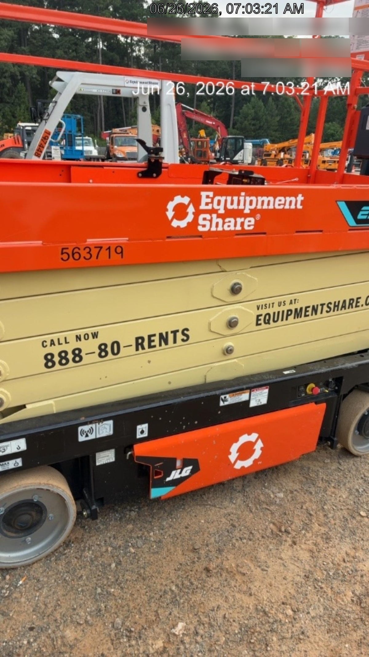 2025 JLG ES3246