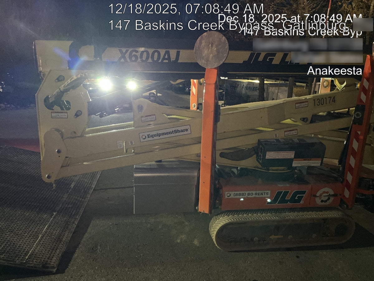 2021 JLG X600AJ