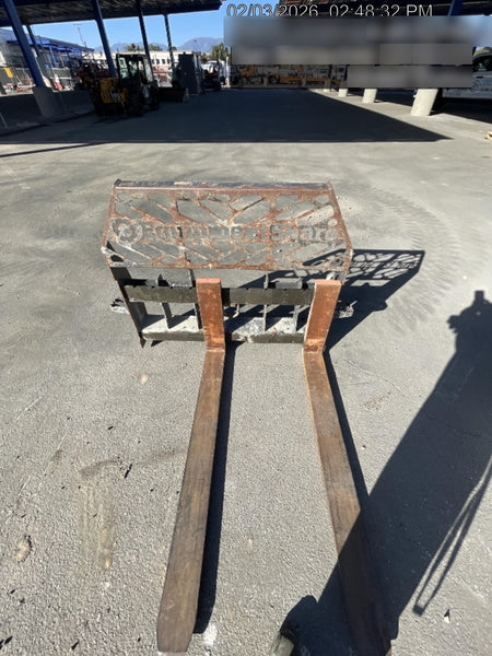 2021 PALADIN 48" Pallet Forks - Paladin