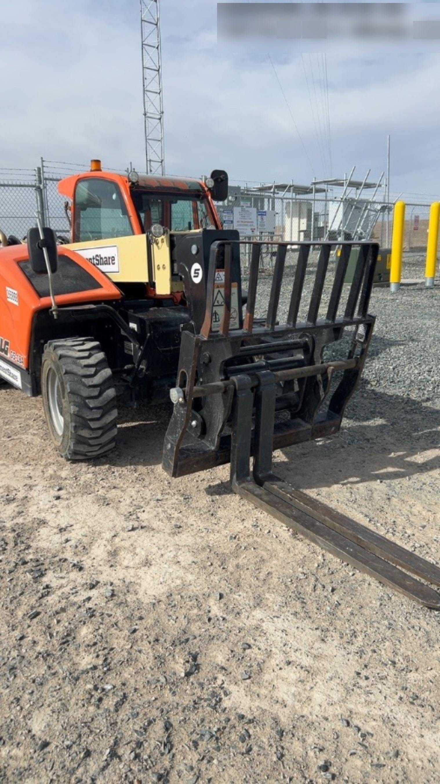 2022 JLG G5-18A