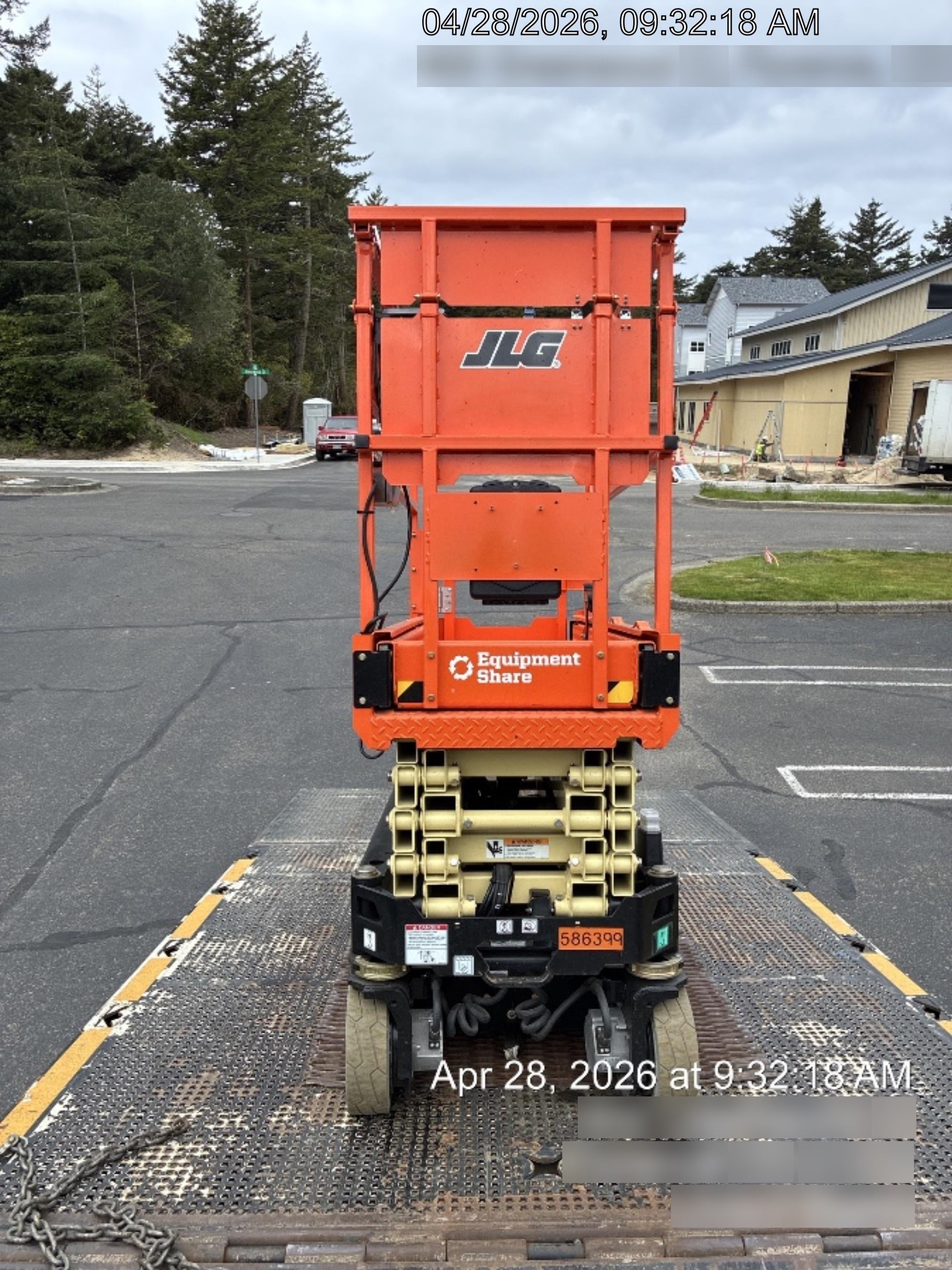2025 JLG ES1932