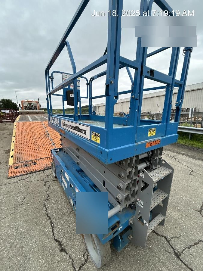 2021 GENIE GS-3246