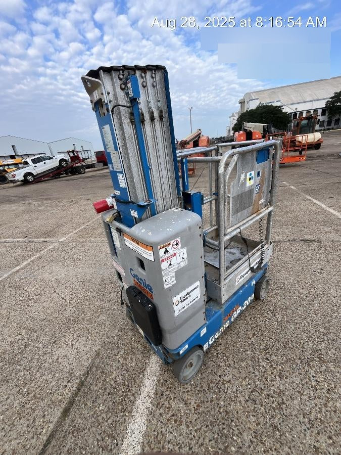 2020 GENIE GR-20