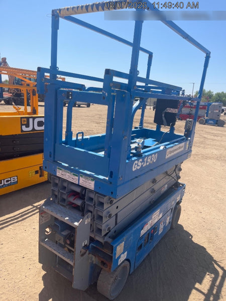 2020 Genie GS-1930 Solid Non Marking Tires, Beacon, Folding rails with half height swing gate, 800W Inverter
