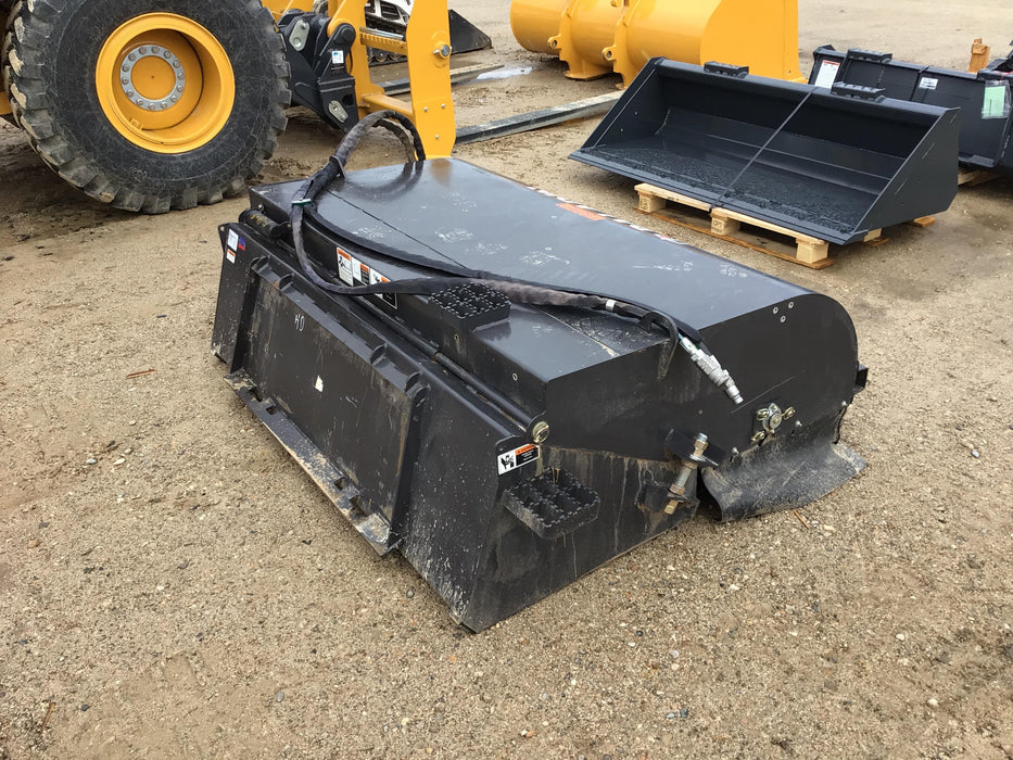 2021 PALADIN Sweepster SB72