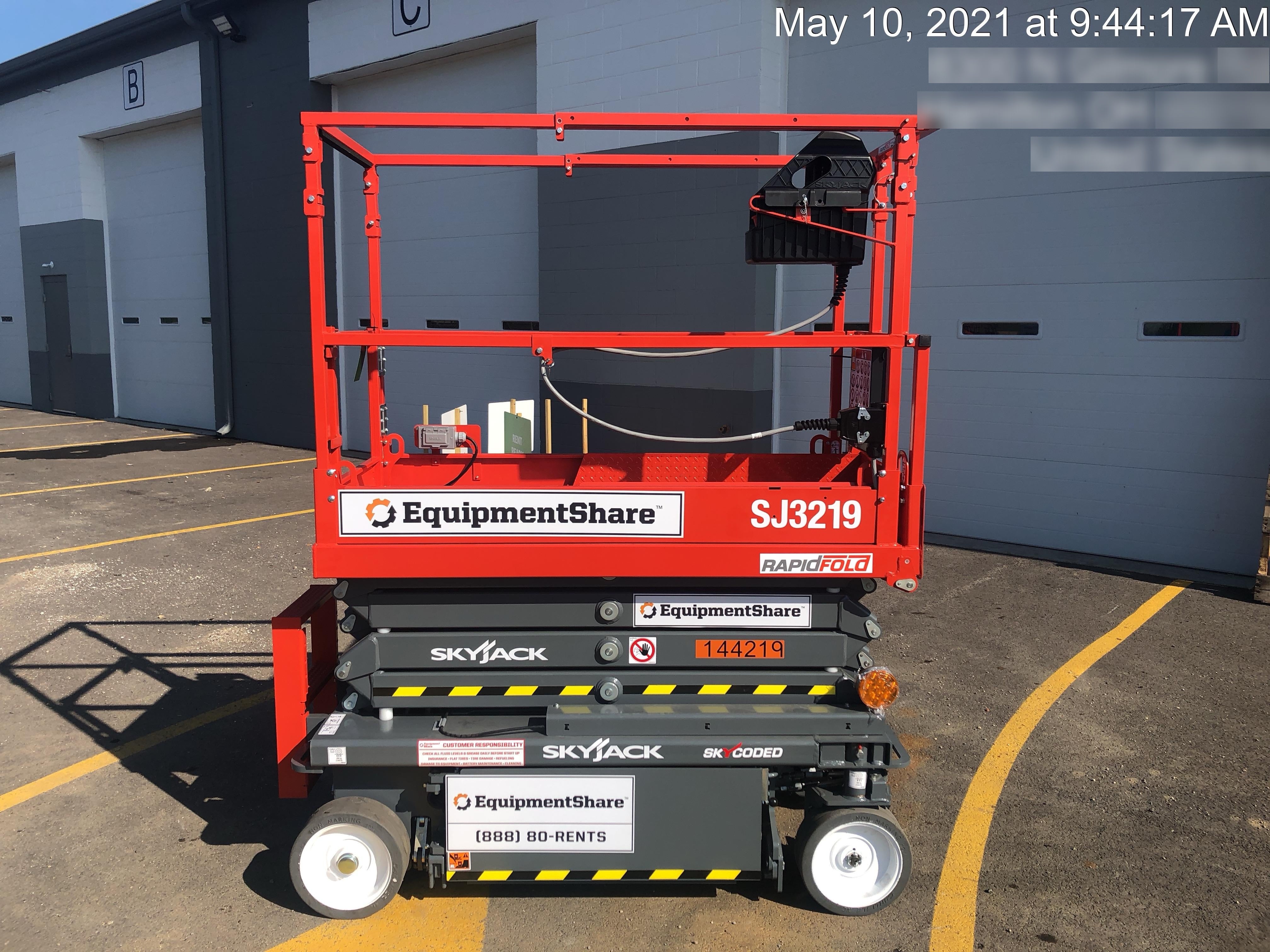 2021 SKYJACK SJ3219