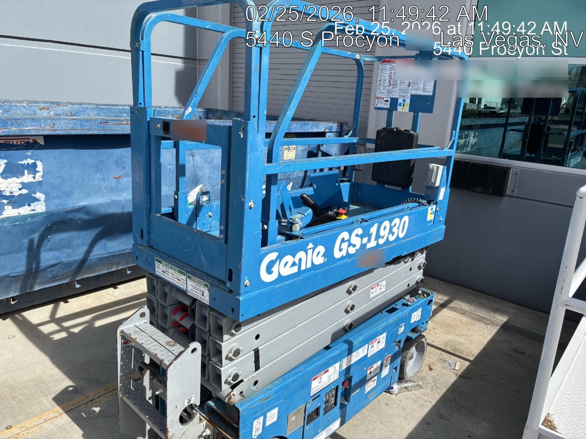 2019 Genie GS-1930 Half Height Swing Gate, 800W Inverter