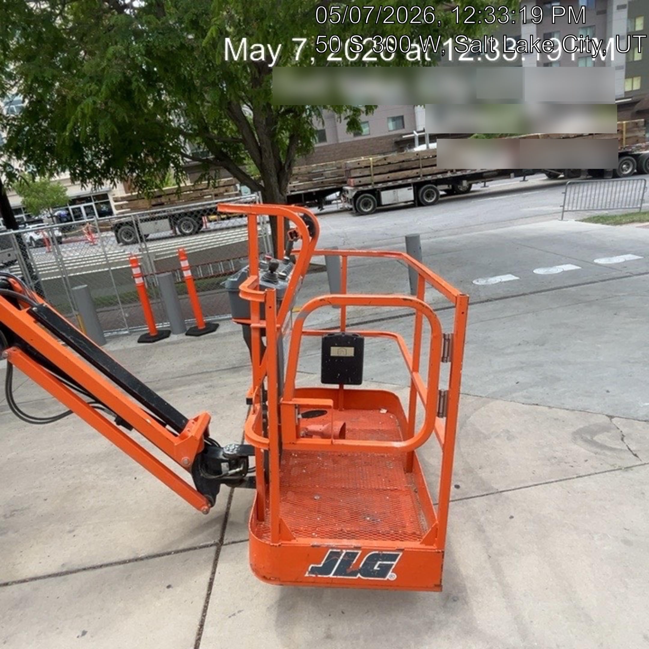 2019 JLG E450AJ