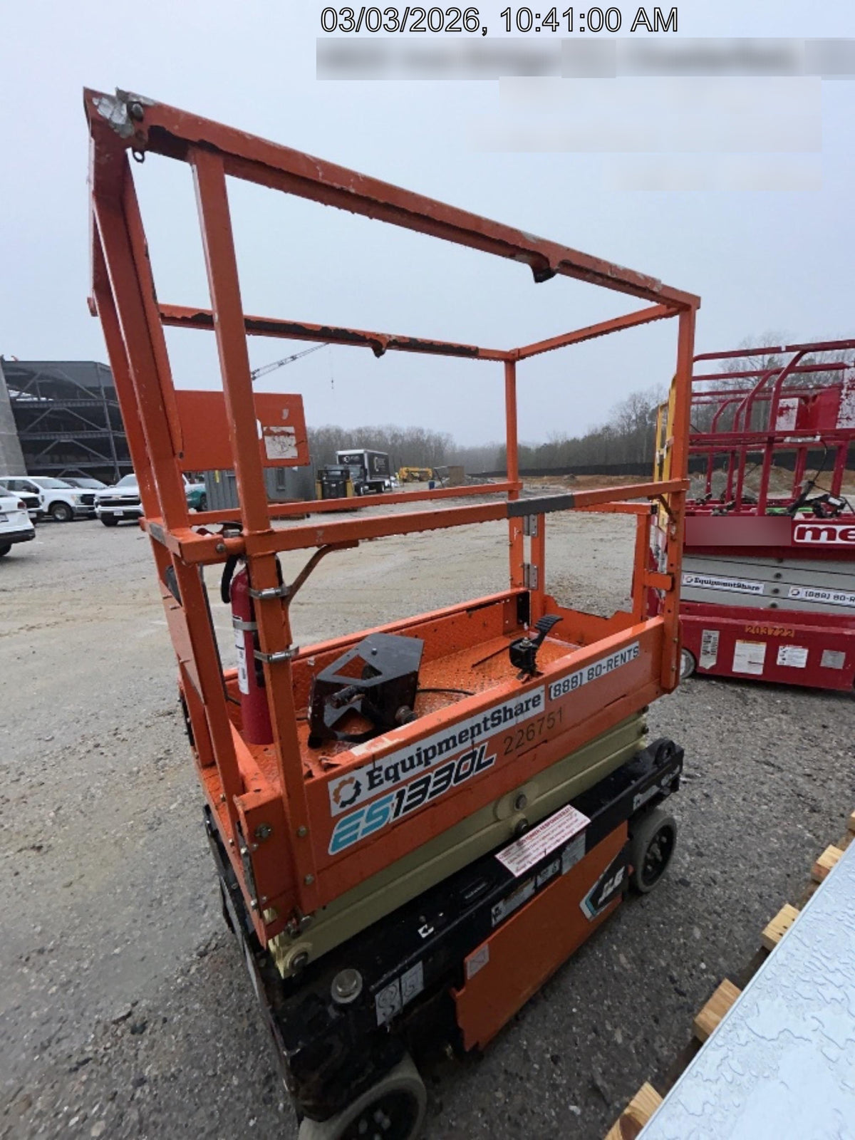 2022 JLG ES1330L