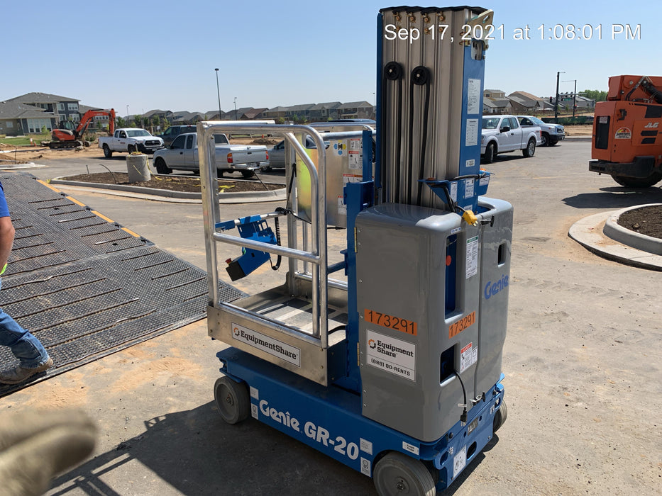 2021 GENIE GR-20
