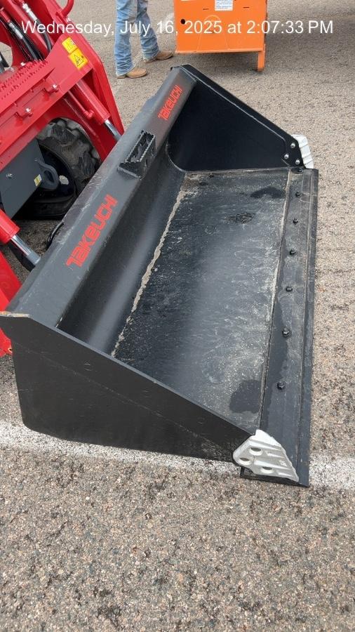 2025 TAKEUCHI 76" Smooth Bucket - Takeuchi