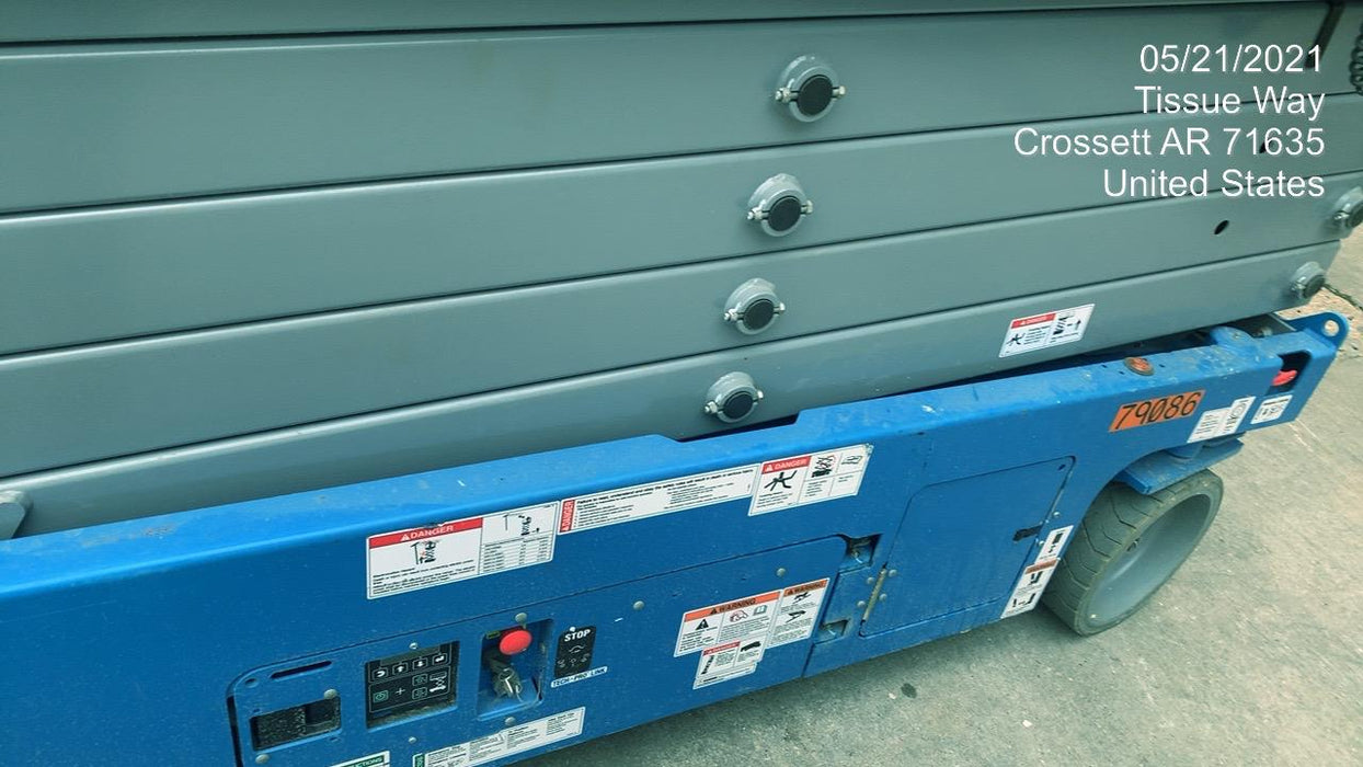 2020 Genie GS-3232 Standard, Folding half height swing gate