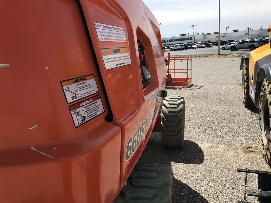 2019 JLG 660SJ