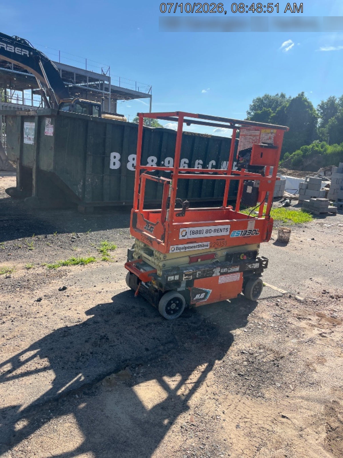 2022 JLG ES1330L