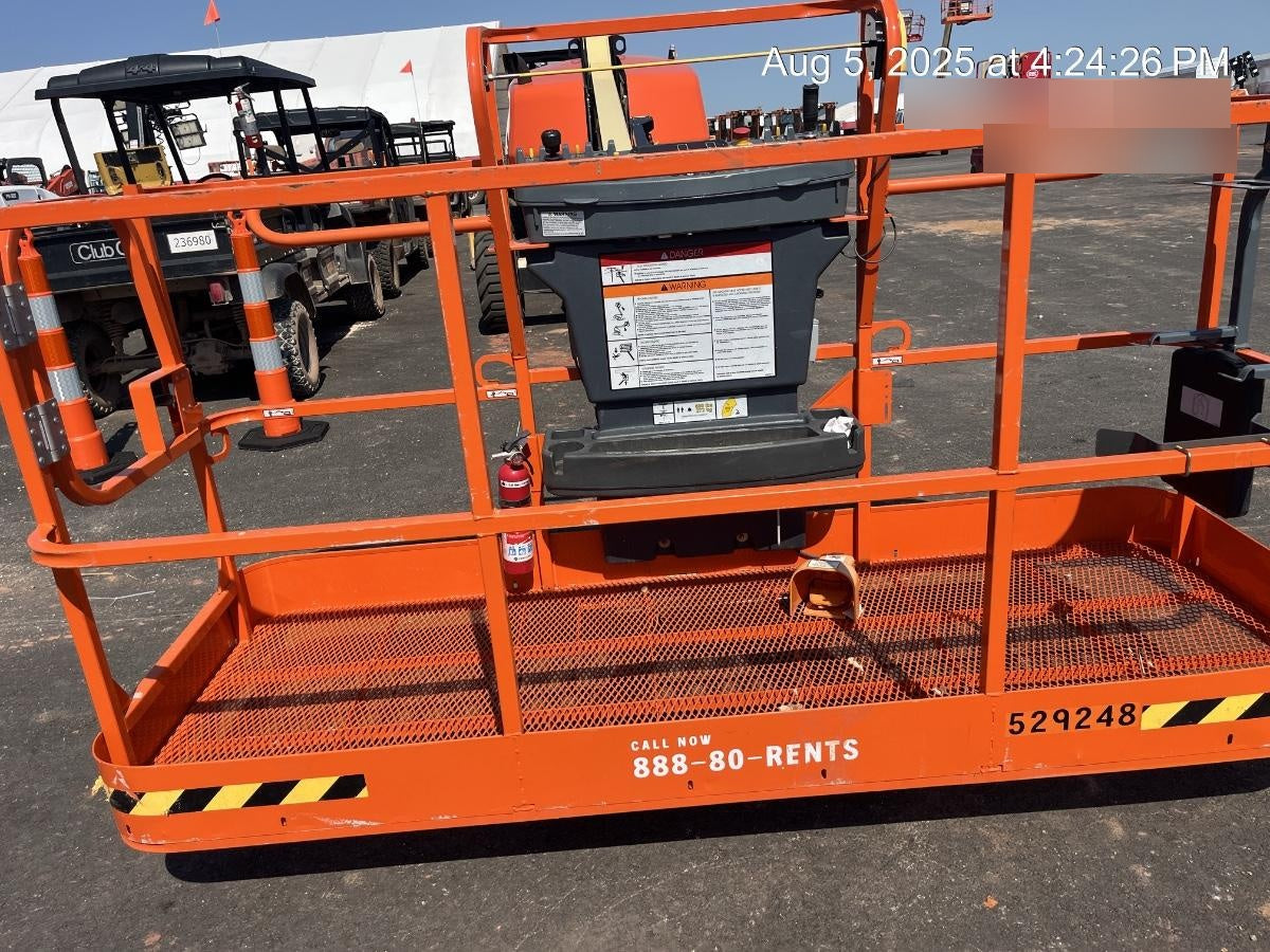 2025 JLG 460SJ