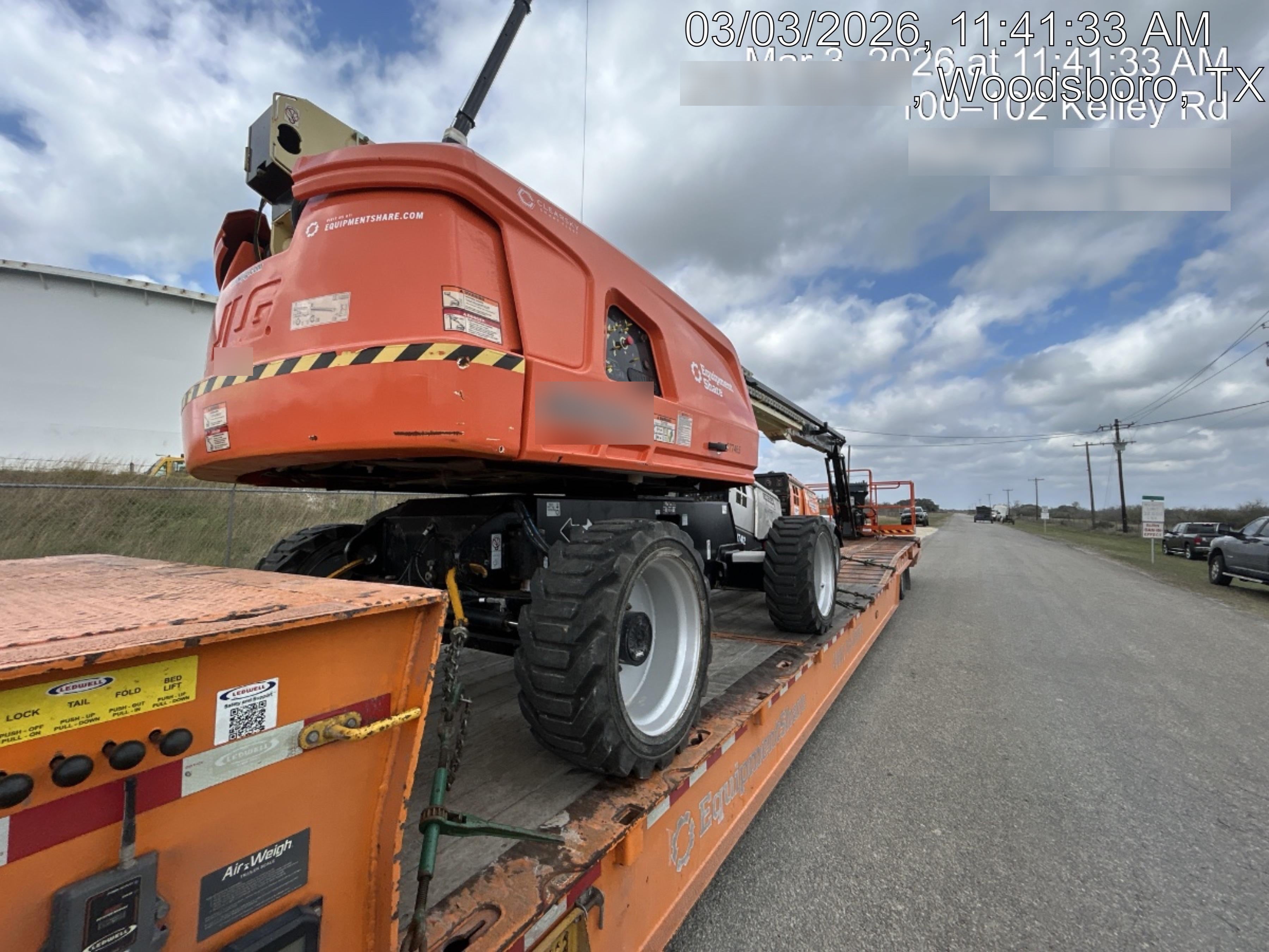 2023 JLG 660SJ