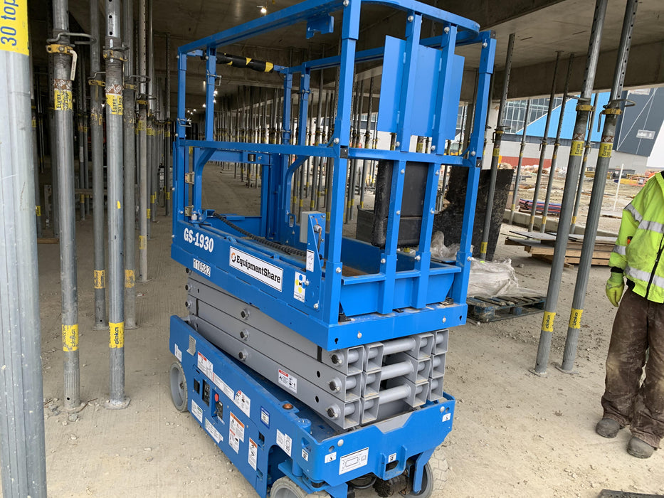2020 Genie GS-1930 Solid Non Marking Tires, Beacon, Folding rails with half height swing gate