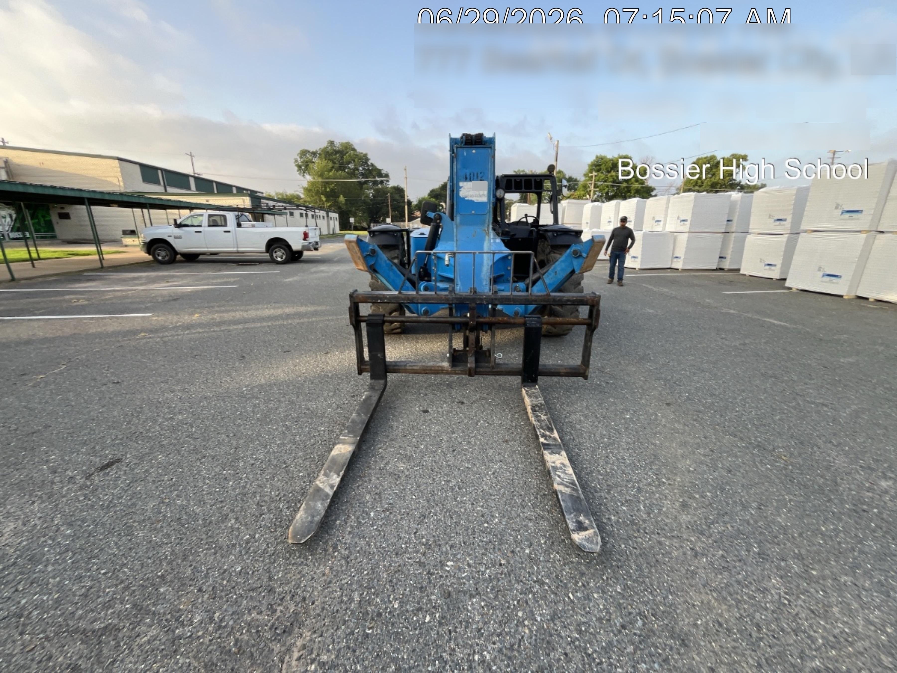 2017 GENIE GTH-1056