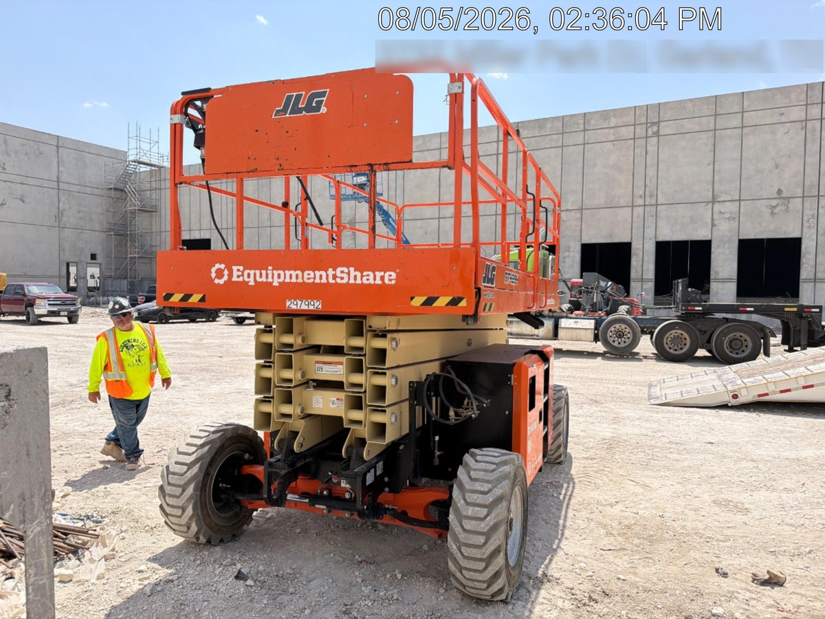 2023 JLG RT4394