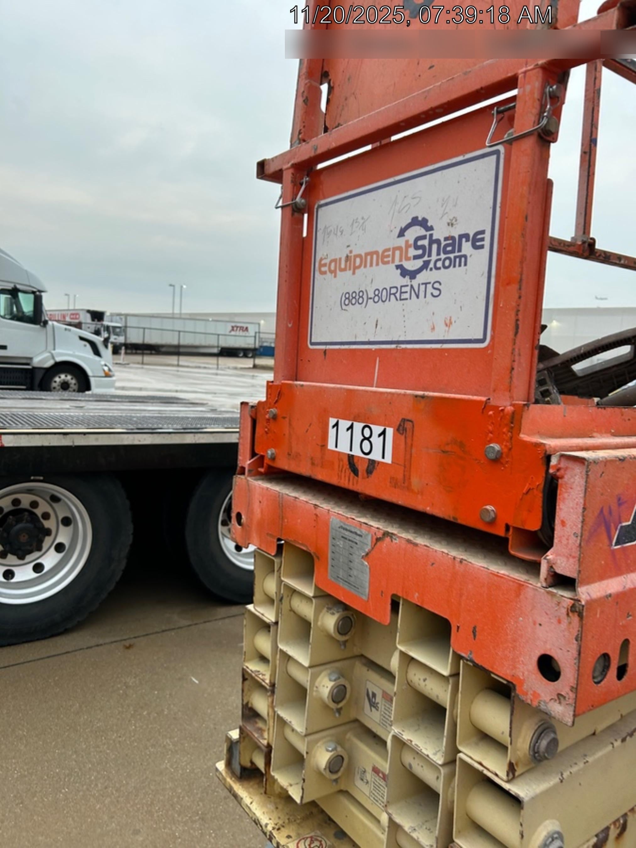2016 JLG 2632ES