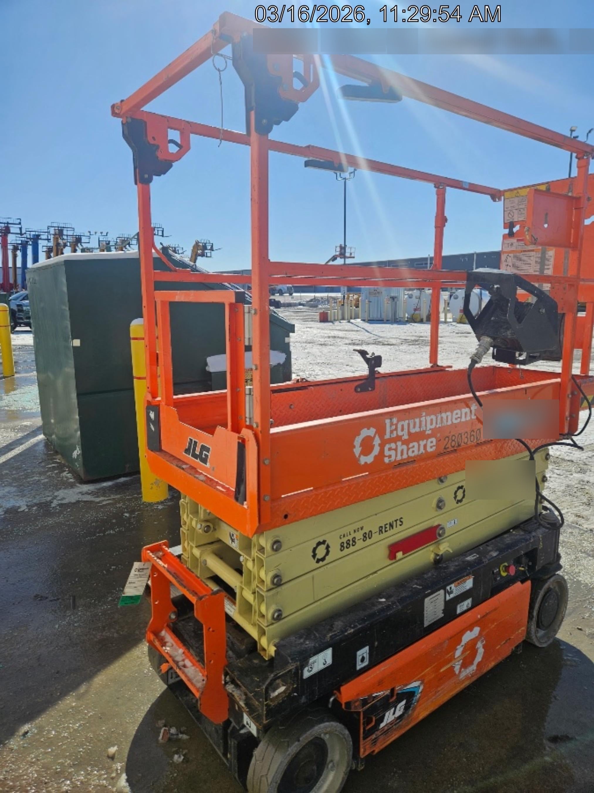 2022 JLG ES1932