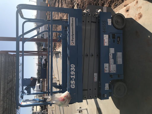 2019 Genie GS-1930 Fixed rails with chain Entry