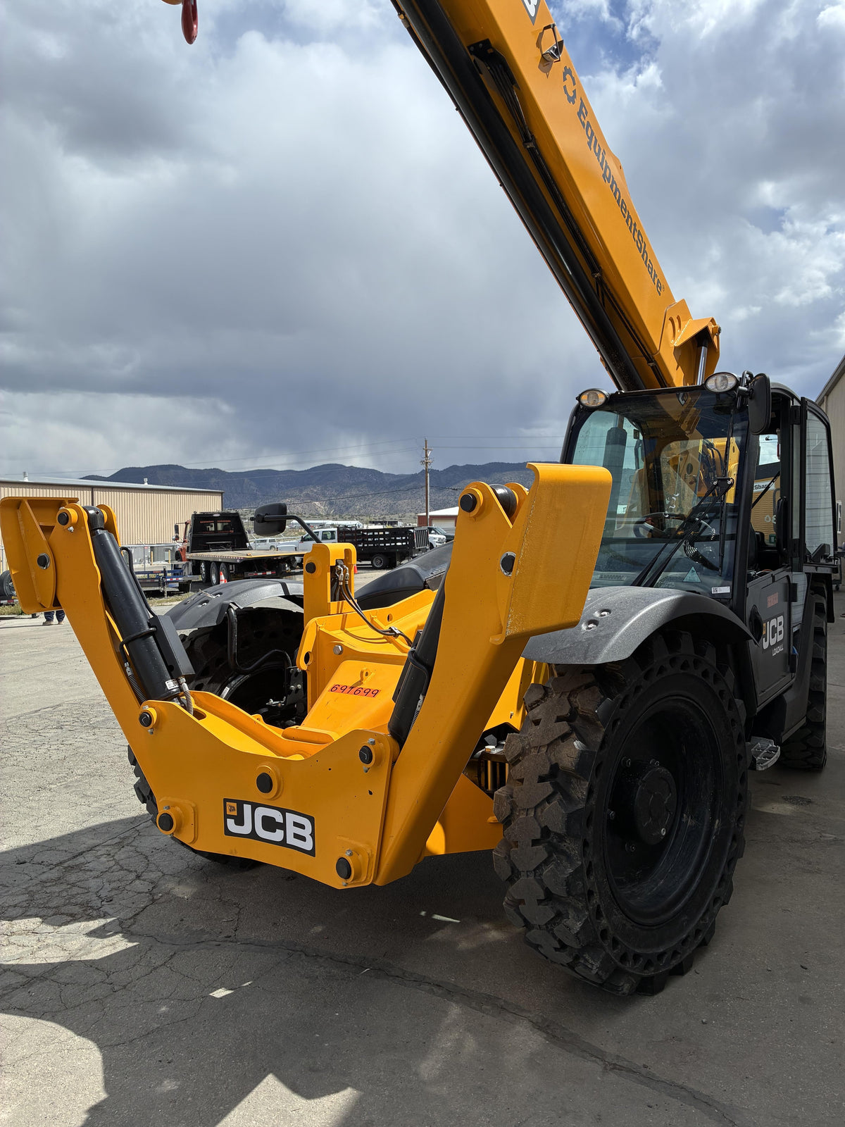 2026 JCB 510-56