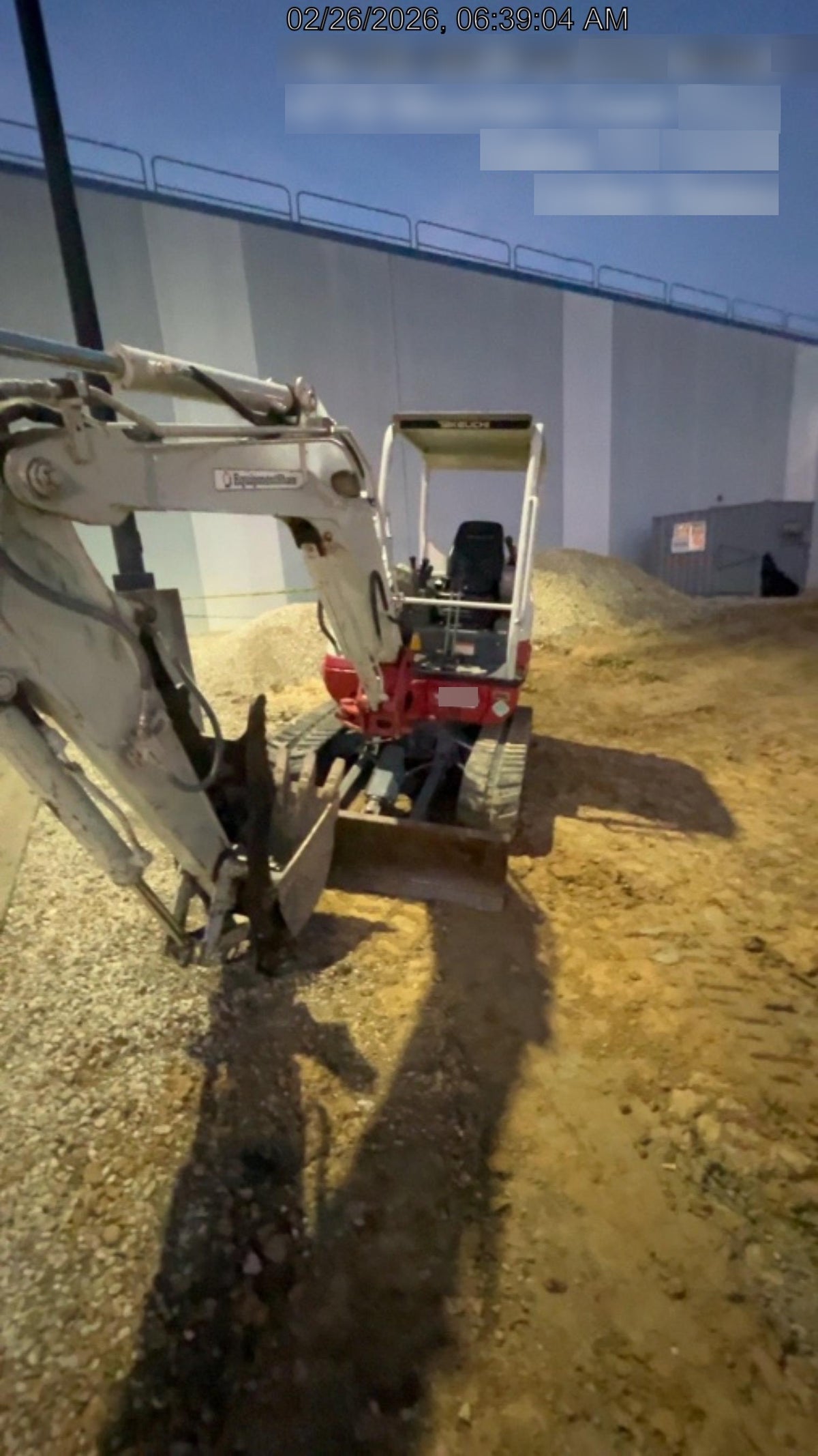 2021 TAKEUCHI TB235-2R