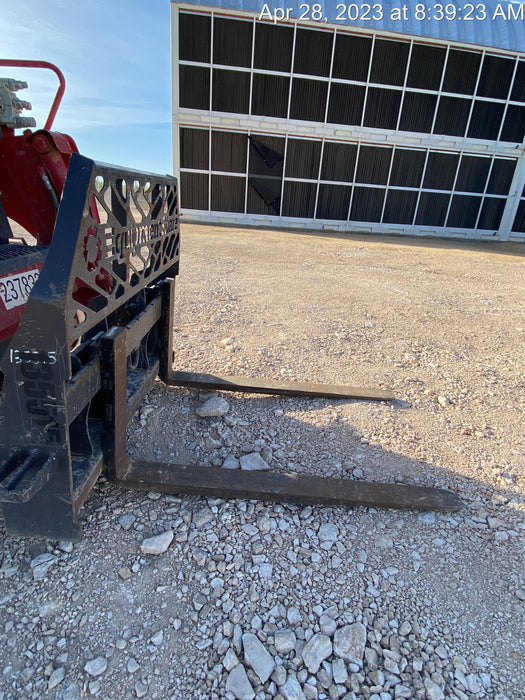 2021 PALADIN 48" Pallet Forks - Paladin