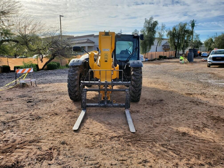 2020 JCB 506-36 Cab/Heat/Air, 74 HP, Solid Tires, STD Worklight, Beacon, Aux Hydraulics, Lifting Eye, Back up Alarm w/48" Carriage/48" Forks